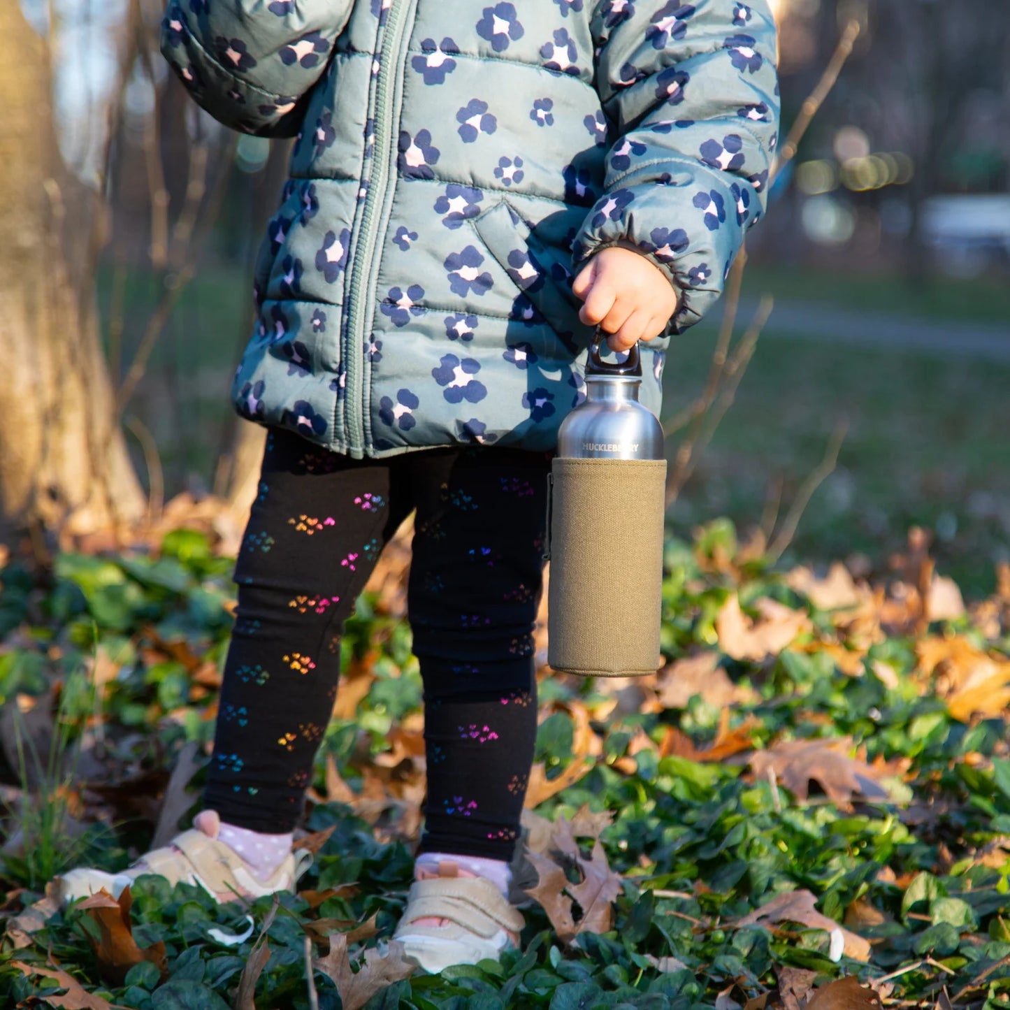 HUCKLEBERRY WATER BOTTLE